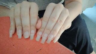 Long natural nails and tapping