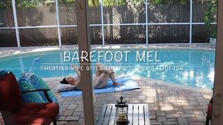 Barefoot Mel Cheating Wife Gives the Pool Boy a Footjob