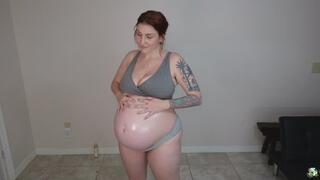 Put that cock to good use JOI 9month pregnant oily belly