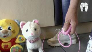 Electrical struffed toys under Filas floor view