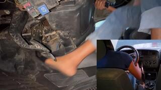 Quick Errand FAIL In Jeans And Black Furry Sandals (PiP View)