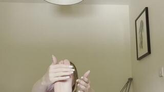 Giving my feet a goood moisturising