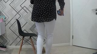 Toetapping in white pants 12