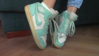 Mint Green Air Jordans & Socks (mkv)