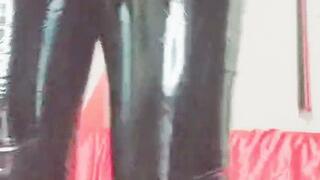 The Sound of Seduction – Rubber Gloves with Queen Amy Addams