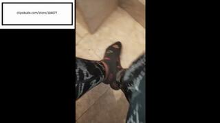 Bianca sneaks to restroom to itch feet