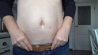 BELLY BUTTON EXTREME CLOSE-UP 9BB