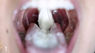 Rae Rivers Shrunk Willingly Vored in Yogurt - 4K