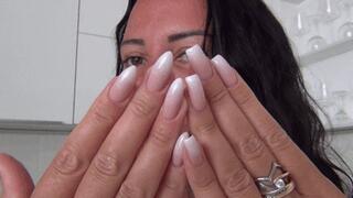 bites from molar teeths c