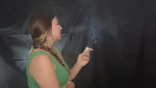 YULIANA SEXY SMOKER