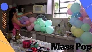 Lily Kitchen Pop and Play