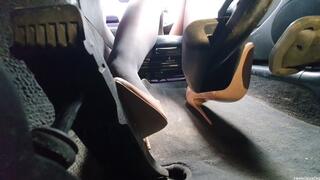 Driving BMW e46 in Nude Stilettos Wobbly Gas Pedal