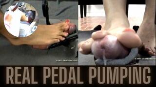 College Athlete Floods Your Cock Pedal Double Feeture: 2 clips in 1!