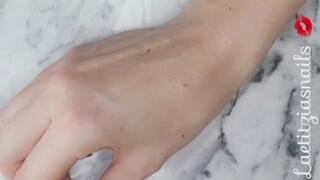 I'll paint my nails for you