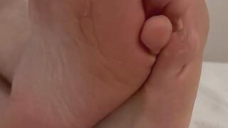 The giant's vans: Macro unaware