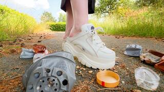 Buffalo Clogs Crushing