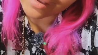 Paypigs: Give in, you want me to control your wallet