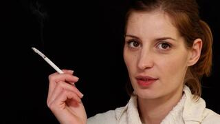 One Woman, One Cigarette, Infinite Seduction in slow motion – Eve 120’s