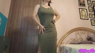 Farting in long tight green dress