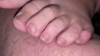 OVERLAPPED TOES AND SOLES - FULL HD