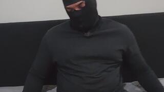 Size 10 Feet Footjob and 20 inch muscular calves cbt