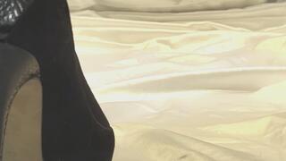 4K - Suede 5" Stilettos & Sliver Seamed Tights