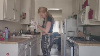 Turning You On During Eartquake With Insane Booty Shaking