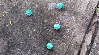 Wearing stiletto heels crushes and stomps on rich desserts (3)