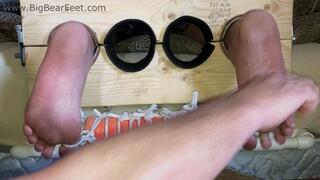 Itchy Foot Roast - itching powder, roasting, tickling big wide feet