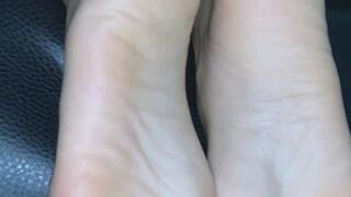 CUM ON SOLE PURPOSE SOLES AND TOES
