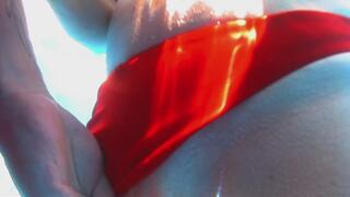 Handjob with cumshot underwater in our Pool