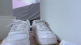 Under the door Cuckold POV 3