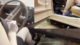 The camera man says this is my BEST video EVER! HARD REVVING!