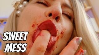 HD Berry Tease – Crushed Raspberries on My Nipples & Lips