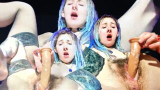 Close up hairy juicy pussy dildo fuck