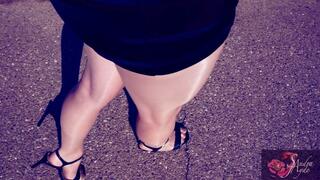 Sandra Jayde 30-05-22 My legs are so bright in those shiny pantyhose and leather sandals (1080p)