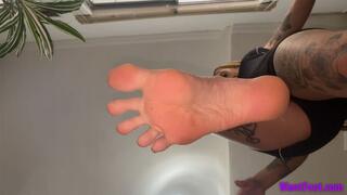 Merciless Barefoot Smash- 4K MP4