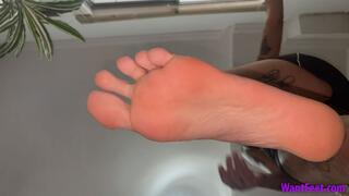 Merciless Barefoot Smash - Stomping - HD MP4