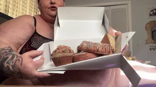 USSBBW Pure Gluttony; 4 sandwiches & 6 Pastries HD