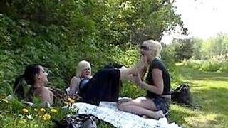 Foot Nymphos 1 (avi)