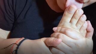 My Toes Deserve to Be Licked