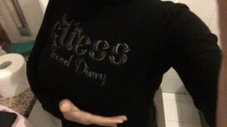 Non sei niente, solo il mio cesso personale