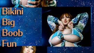 Big Natural Boobs bouncing in a small turquiose bikini by Samantha 38g