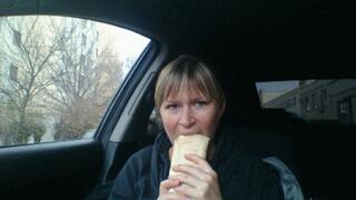 FACESTUFFING WITH HUGE SHAWARMA XXXL AND BURPING EC