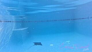 Carissa playing with a FFM in the pool: scuba fun!