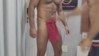 Socos no estômago do macho alfa