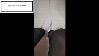 Bianca itches feet out of shoes and sweaty socks
