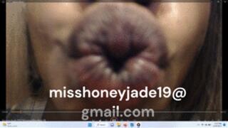 2023 NEW UPSIDE DOWN LIP SMELLING