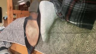 Itching Feet V - itching powder scratching big meaty feet