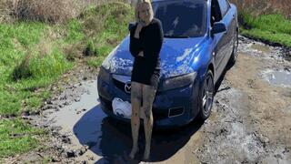 Dirty Jeannette - CAR STUCK and stalled in a puddle WMV